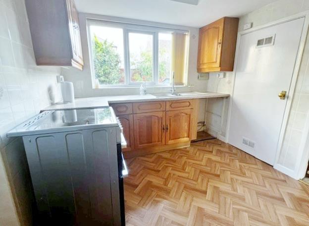 kitchen 2.jpg
